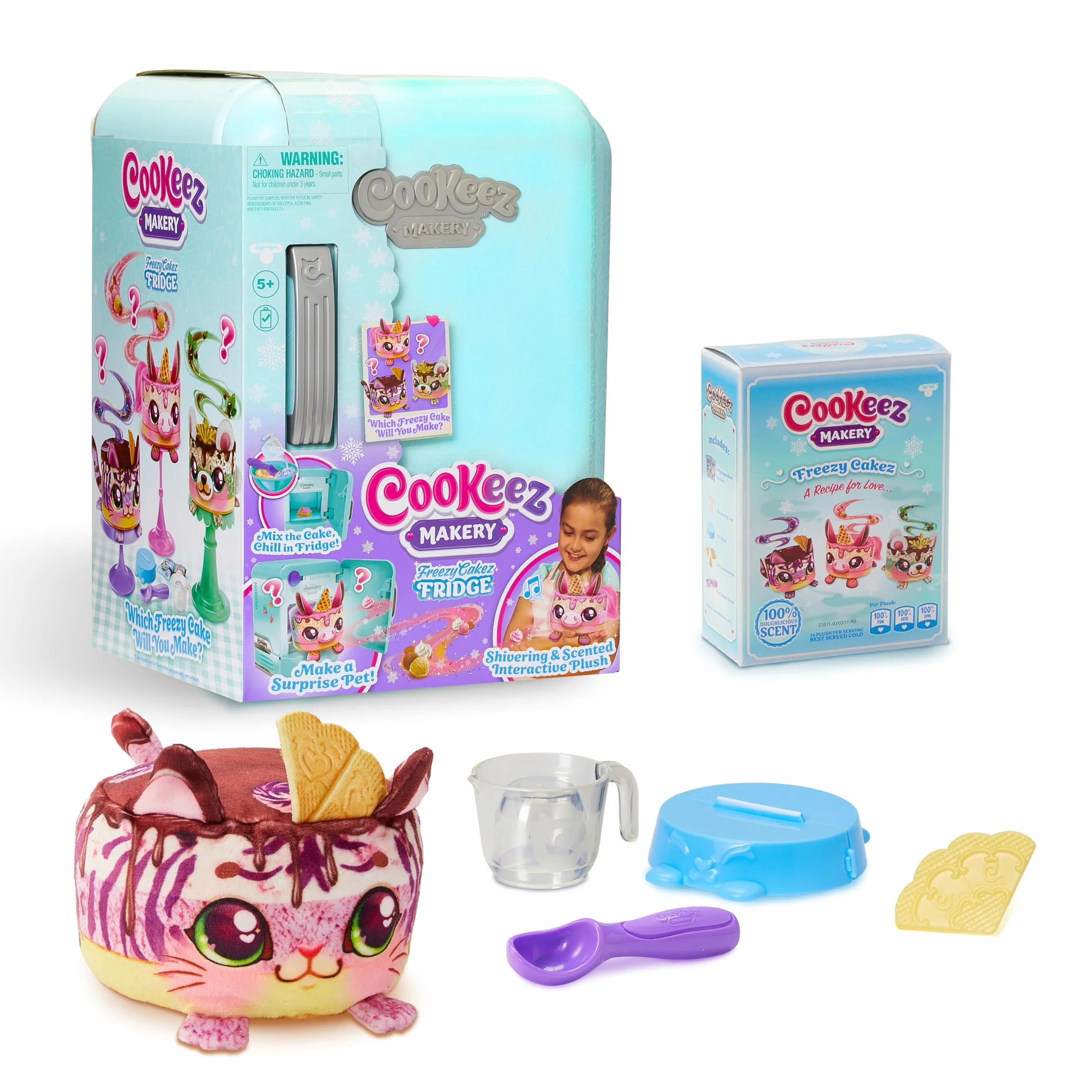Freezy Cakez de Cookeez Makery. ¡Mezcla y Decora! Mete la Masa en la Nevera y, al sacarla, se habrá Convertido en un Peluche Interactivo y perfumado Que tiembla de frío. ¿Qué Freezy Cake prepararás?